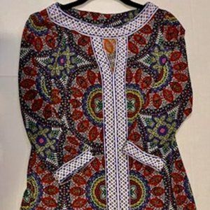 MUSE womans dress size 8 Multicolored slinky 3/4 length sleeves